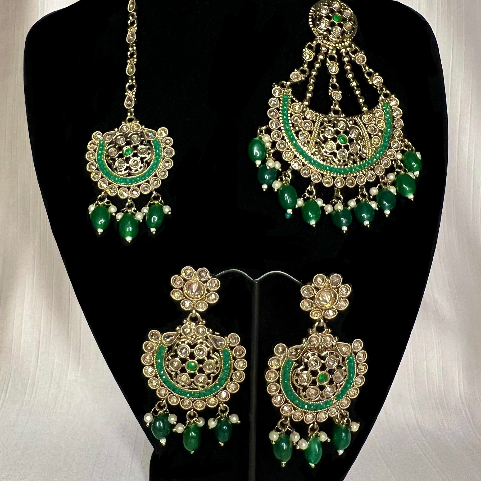 Green Flower Choker | Ready-to-ship