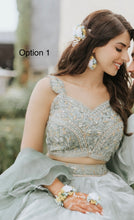 Load image into Gallery viewer, Floral Jewelry Set
