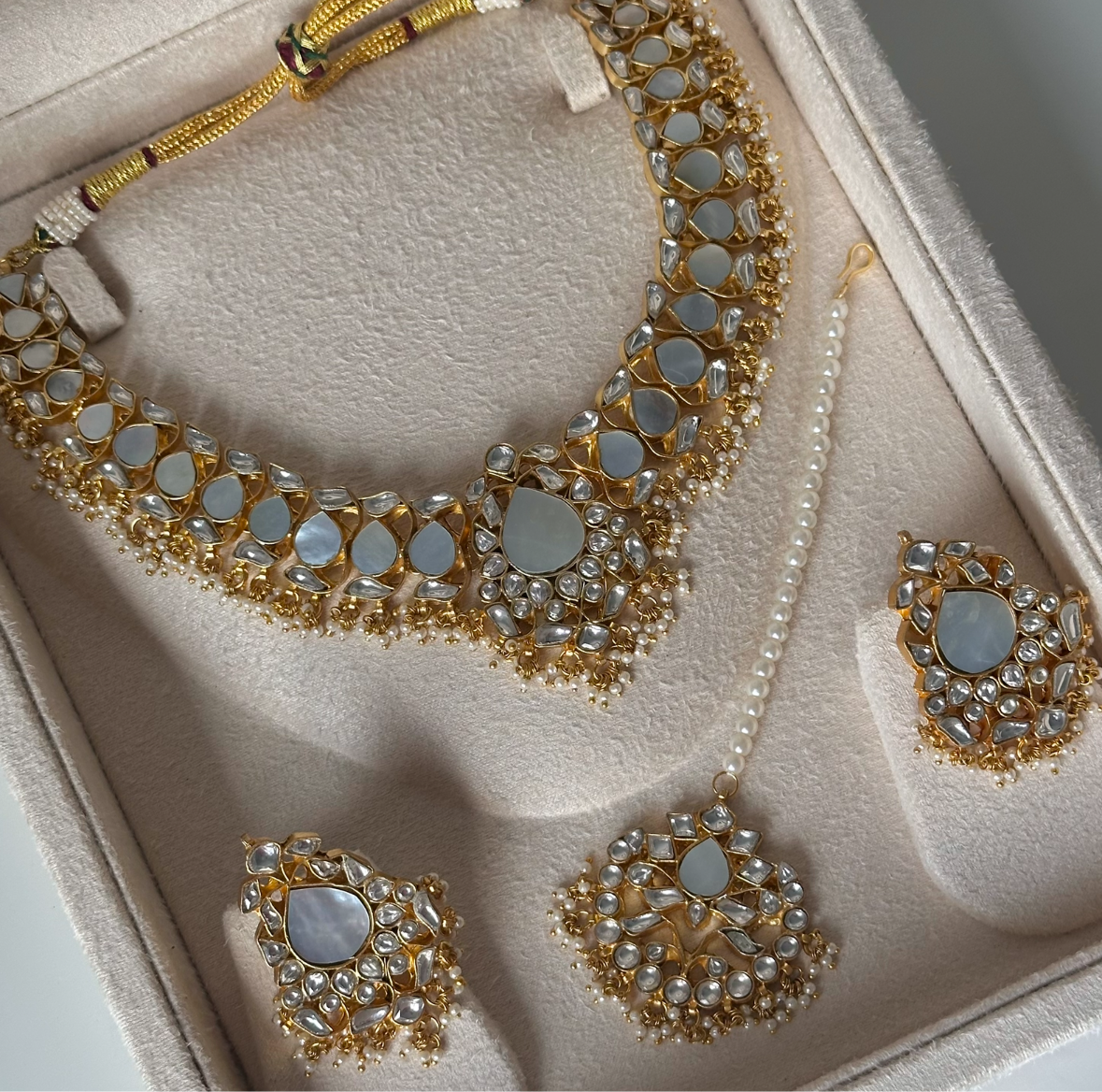Mother-of-Pearl Set