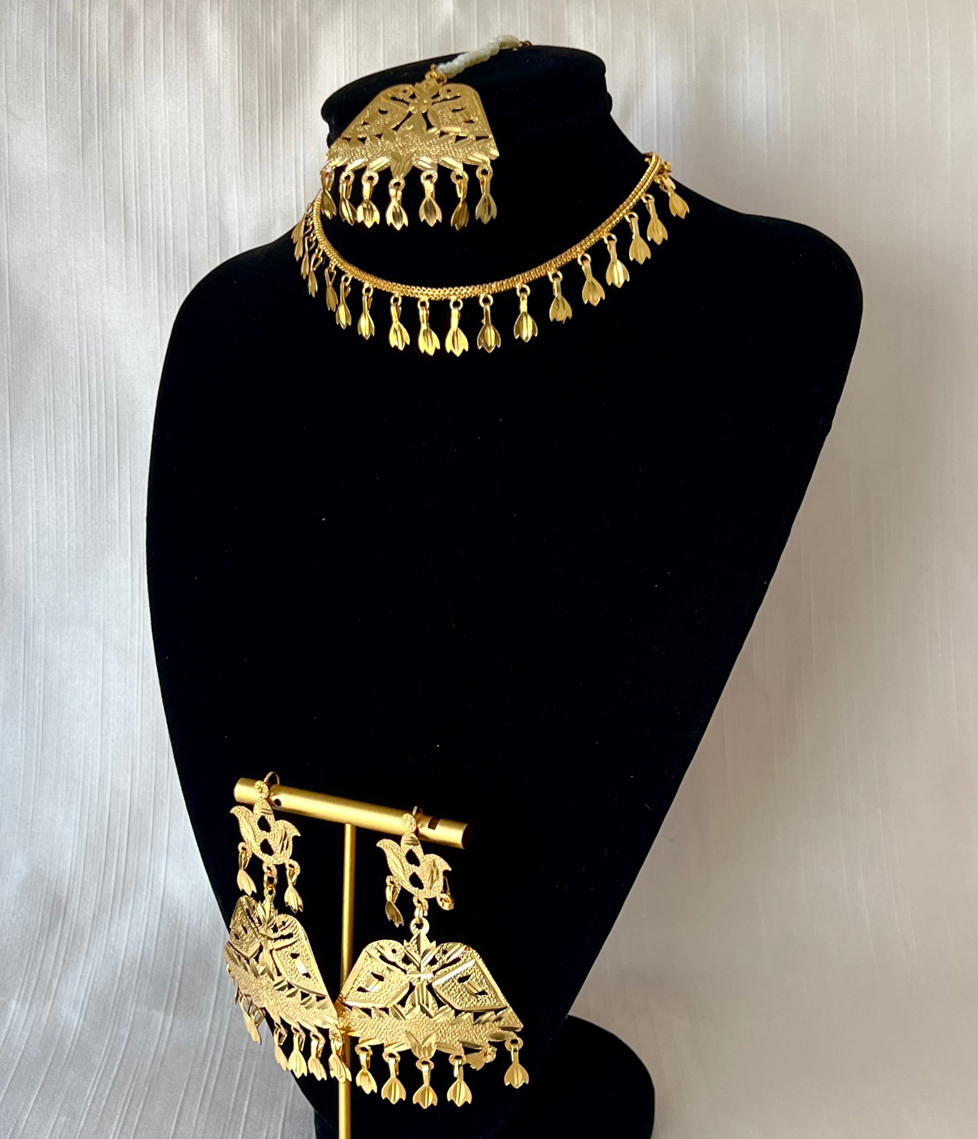 Pippal Patti Elegant Set | Ready-to-ship
