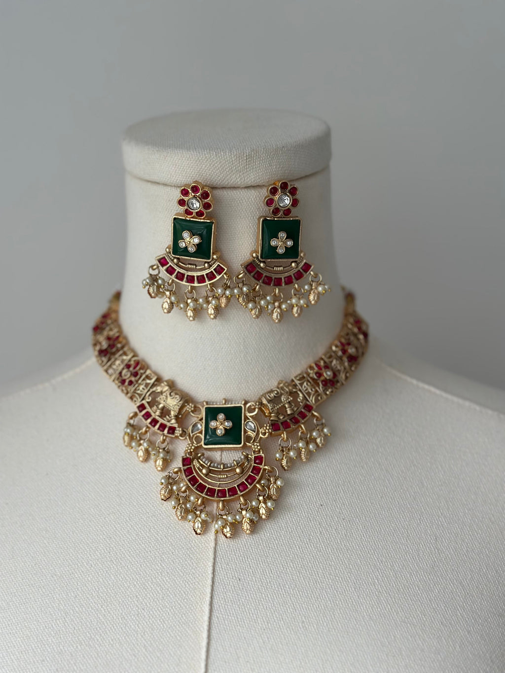 Amira Gold Set | Ready-to-ship - Touch Of Elegance