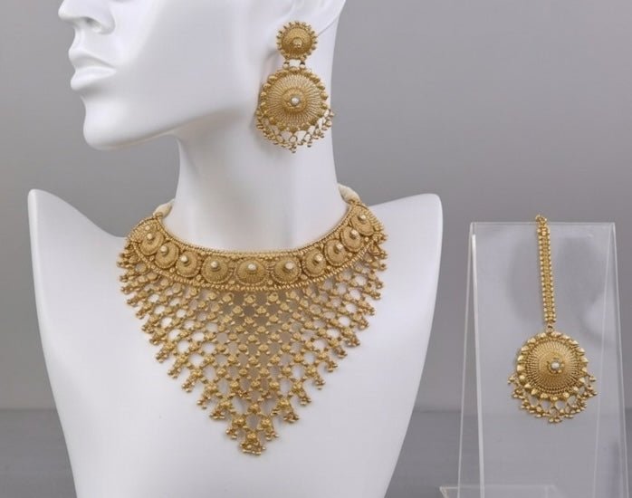 Elegant Gold Set | Made - on - order - Touch Of Elegance