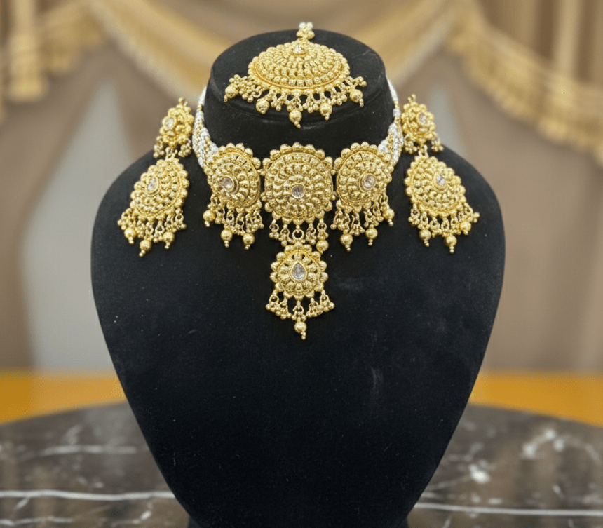 Elegant Gold Set | Made - on - order - Touch Of Elegance