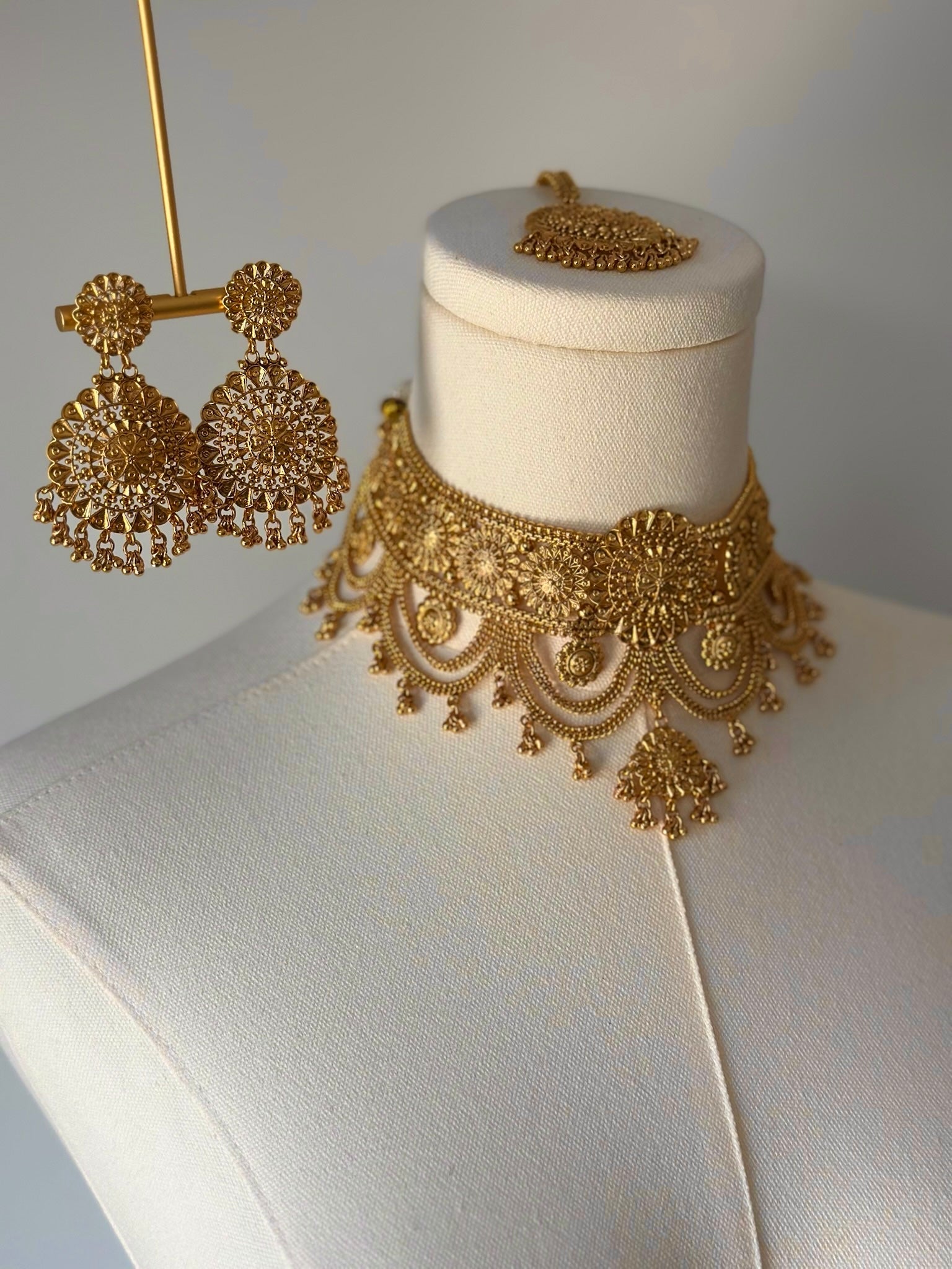 Eliza Gold Set | Ready - to - ship - Touch Of Elegance