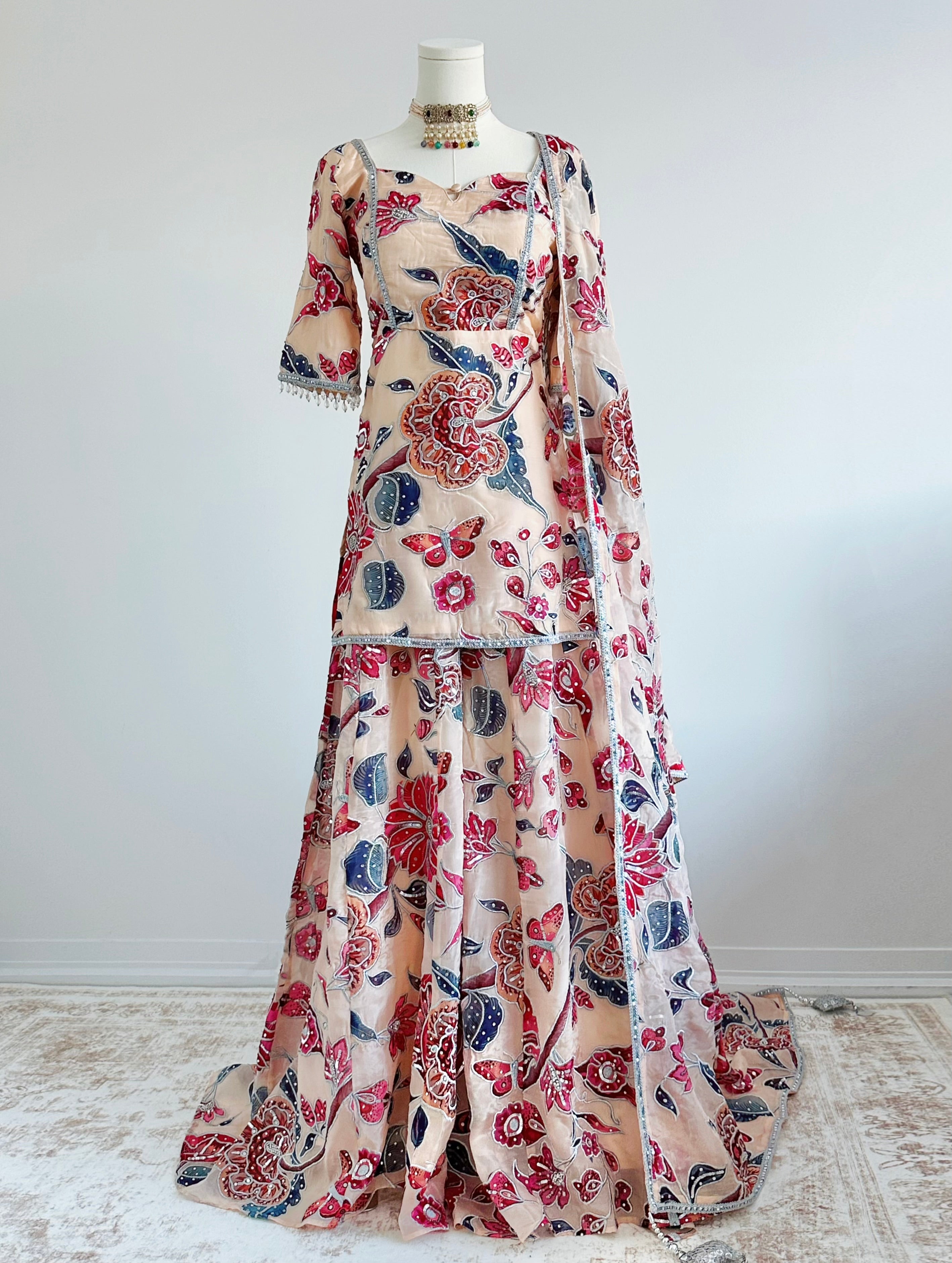 Floral Rouge Set - Touch Of Elegance