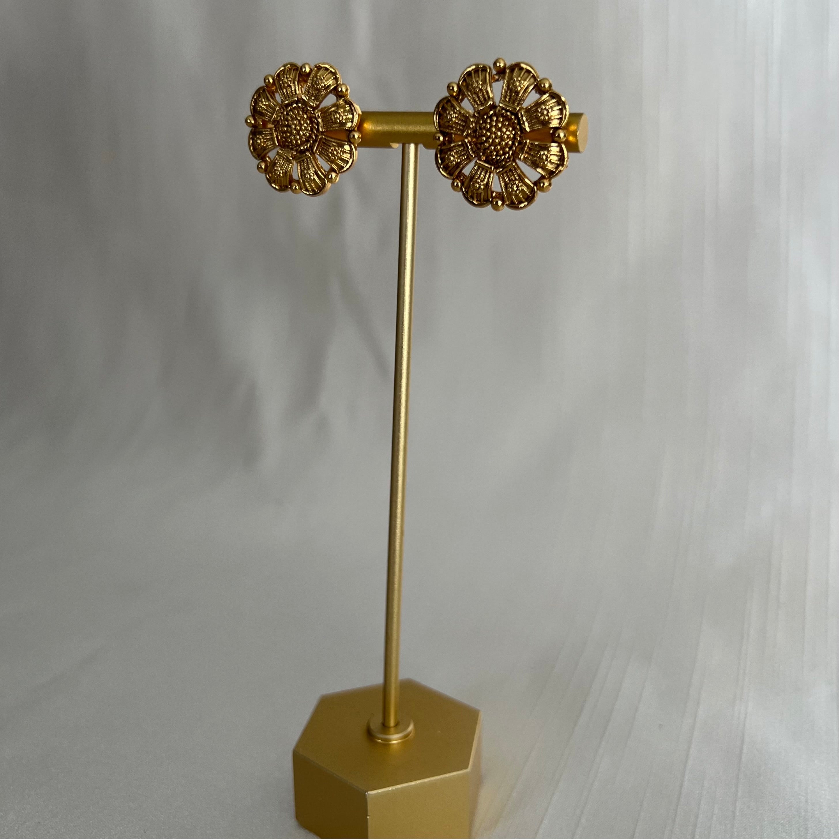 Gold Petal Set | Ready - to - ship - Touch Of Elegance