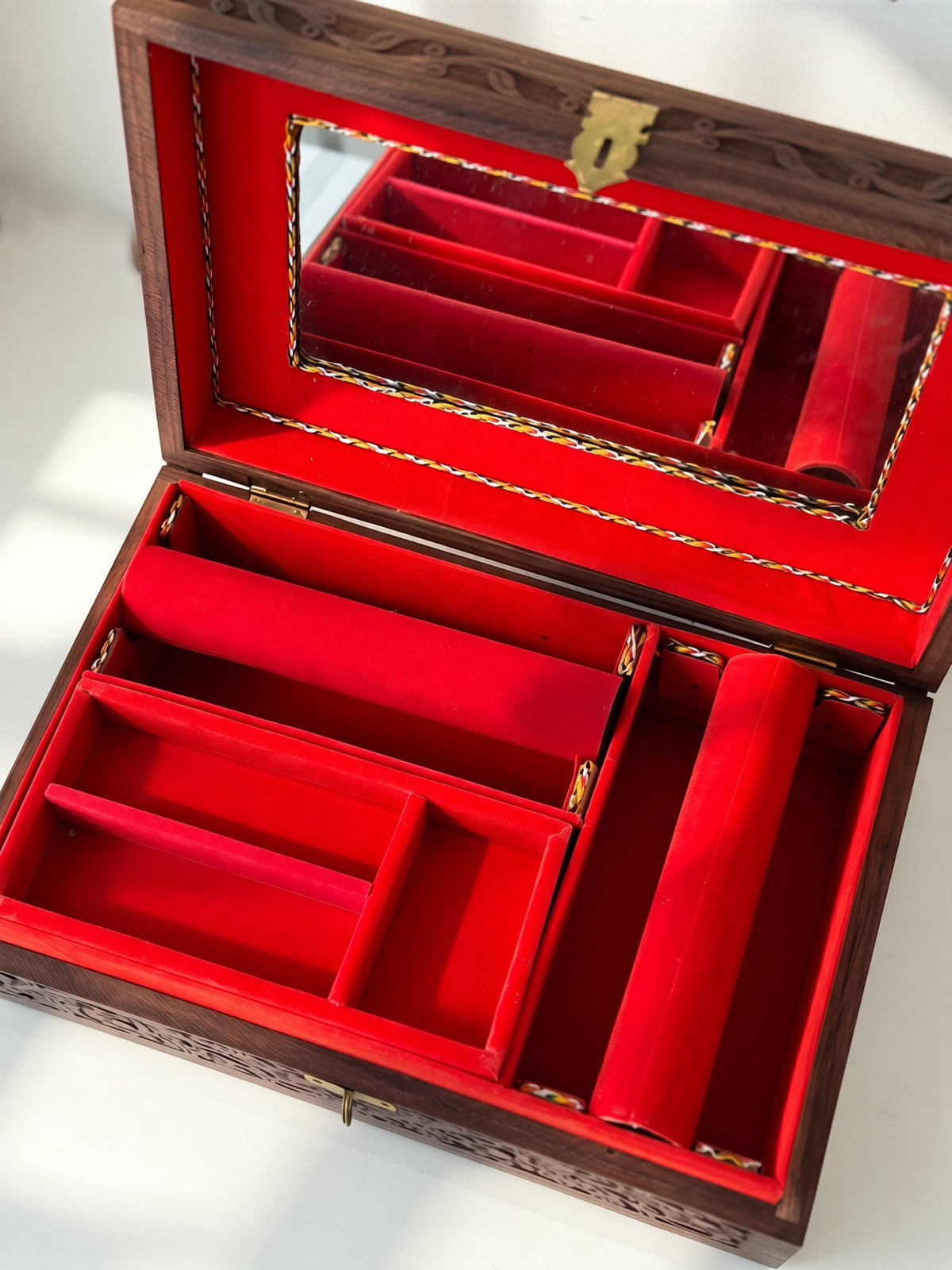 Heritage Wood Choora & Kaleeray Box | Ready-to-ship - Touch Of Elegance