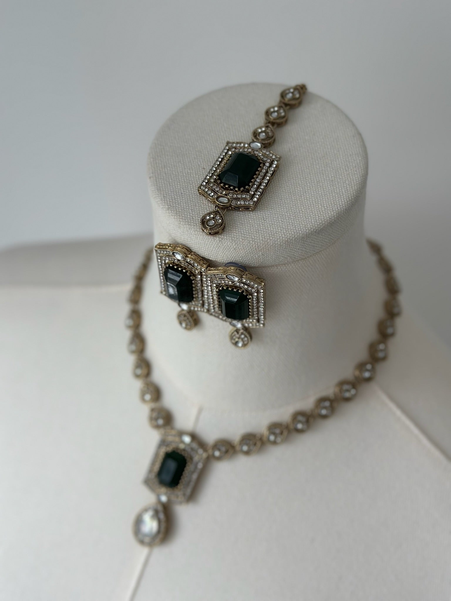 Hina Set | Ready-to-ship - Touch Of Elegance