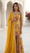 Mina Flora Suit - Touch Of Elegance