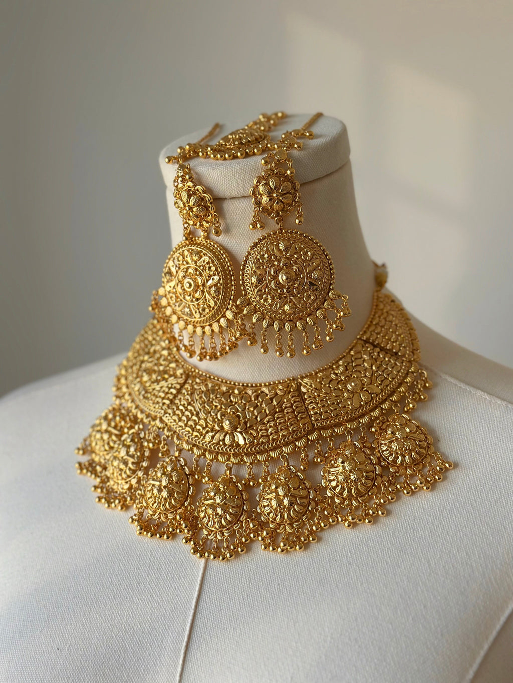 Naiya Gold Set | Ready-to-ship - Touch Of Elegance