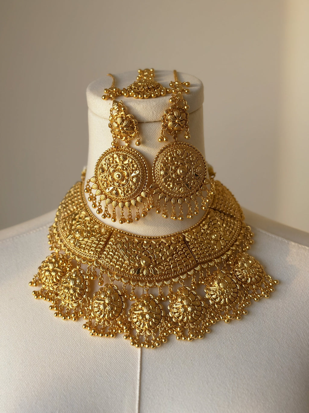 Naiya Gold Set | Ready-to-ship - Touch Of Elegance