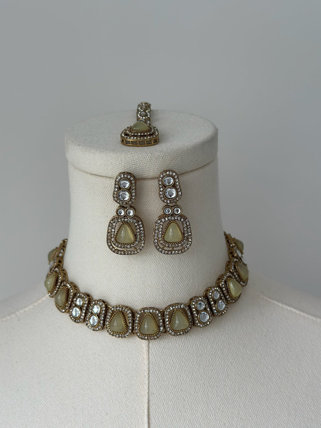 Olivia Set | Ready-to-ship - Touch Of Elegance