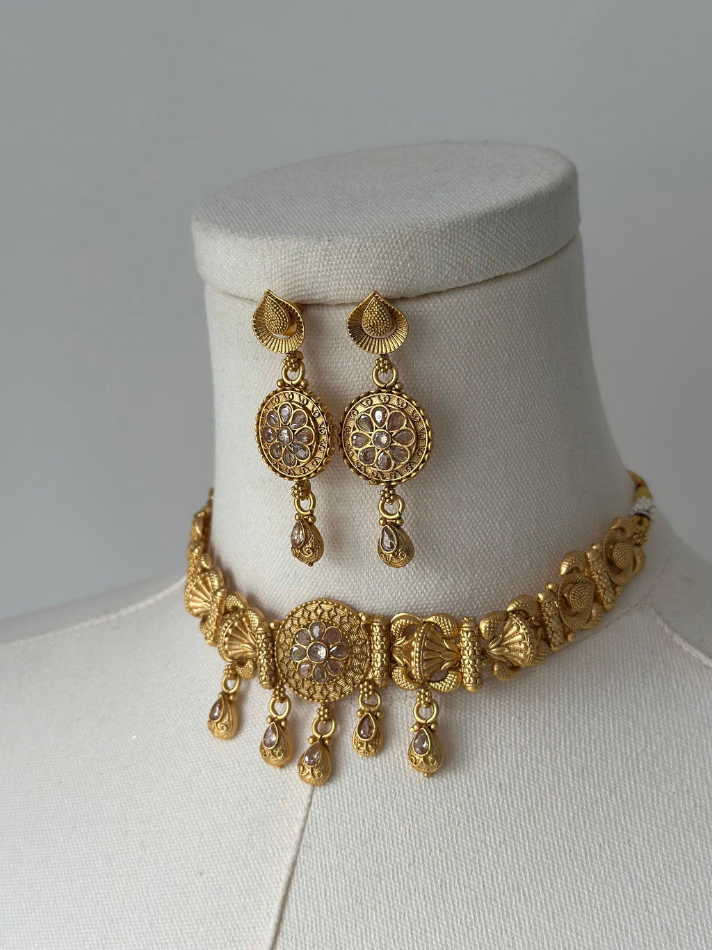 Pia Gold Set | Ready-to-ship - Touch Of Elegance