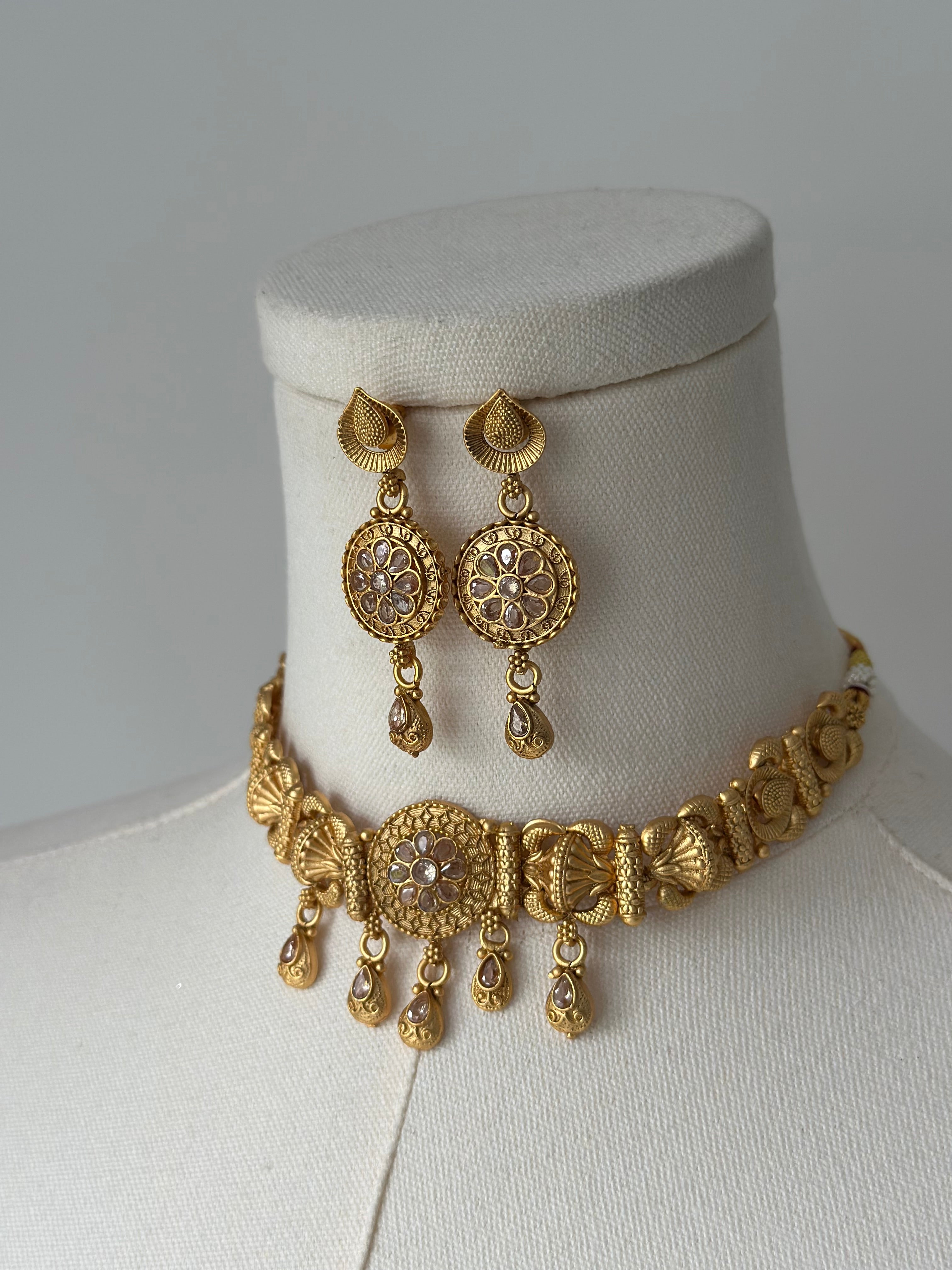 Pia Gold Set | Ready-to-ship - Touch Of Elegance