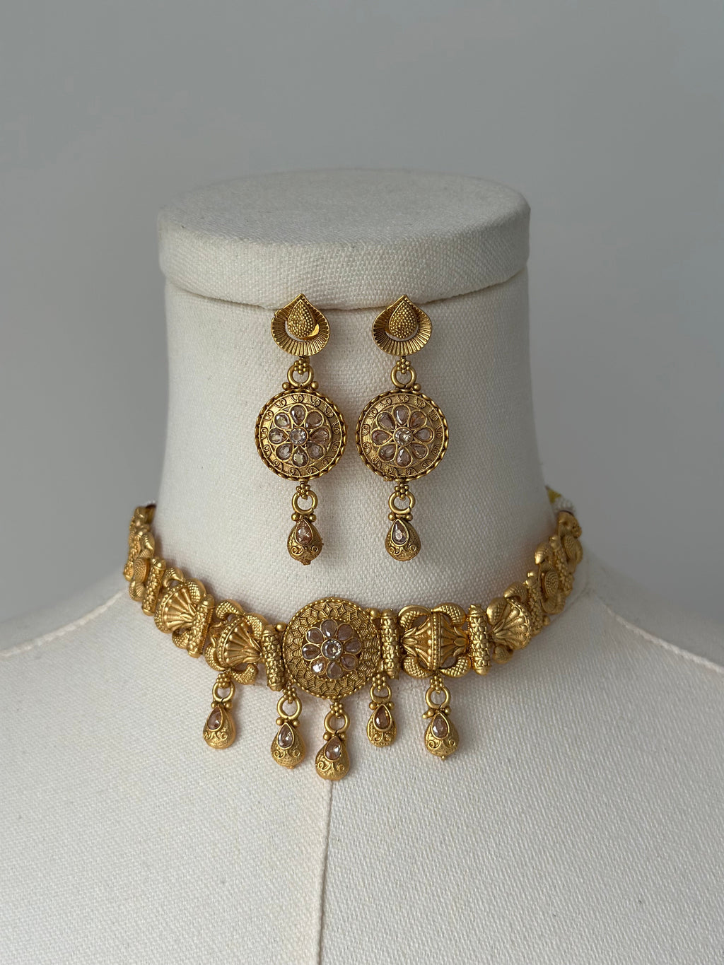 Pia Gold Set | Ready-to-ship - Touch Of Elegance