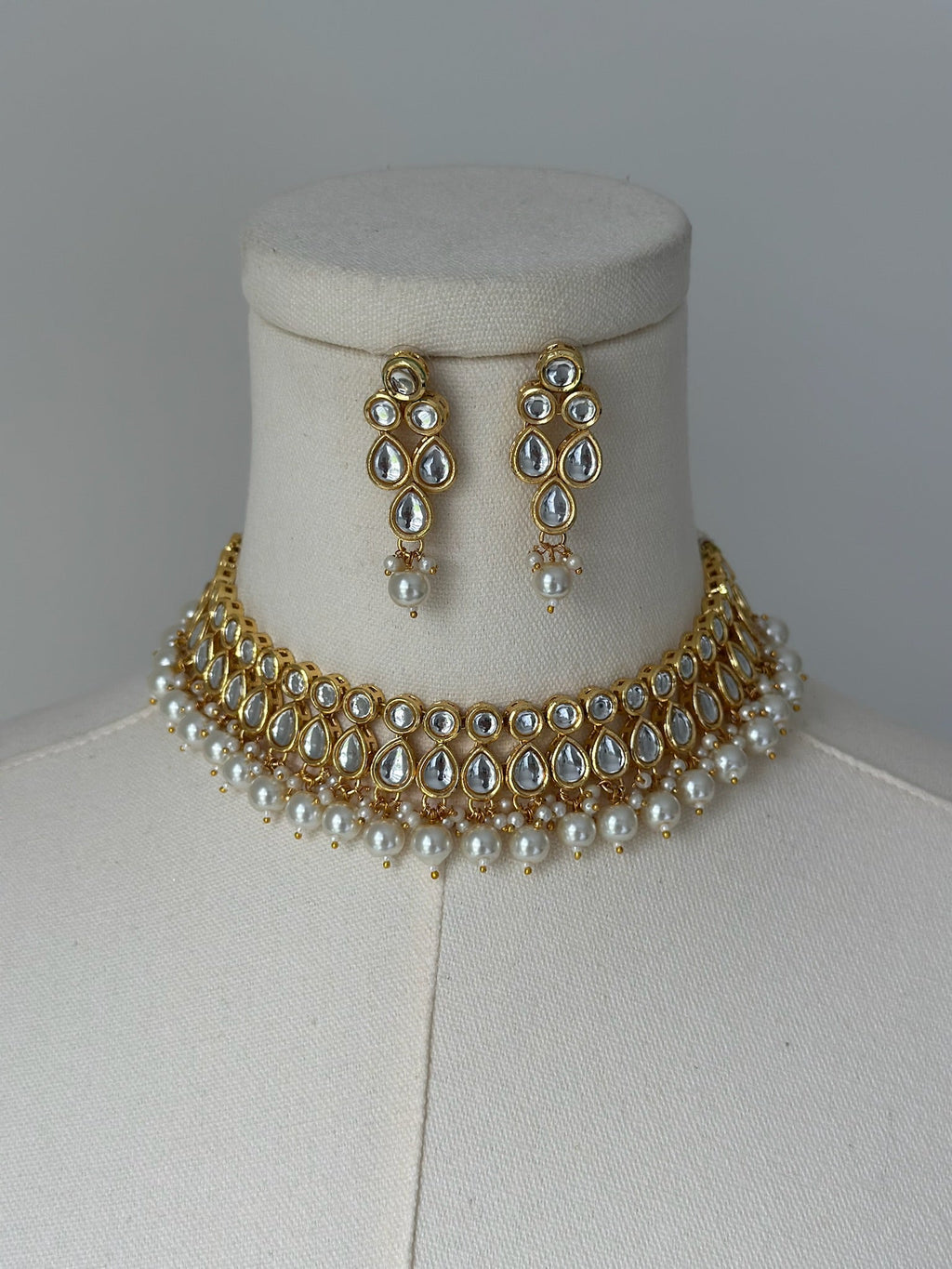 Preeti Set | Ready-to-ship - Touch Of Elegance