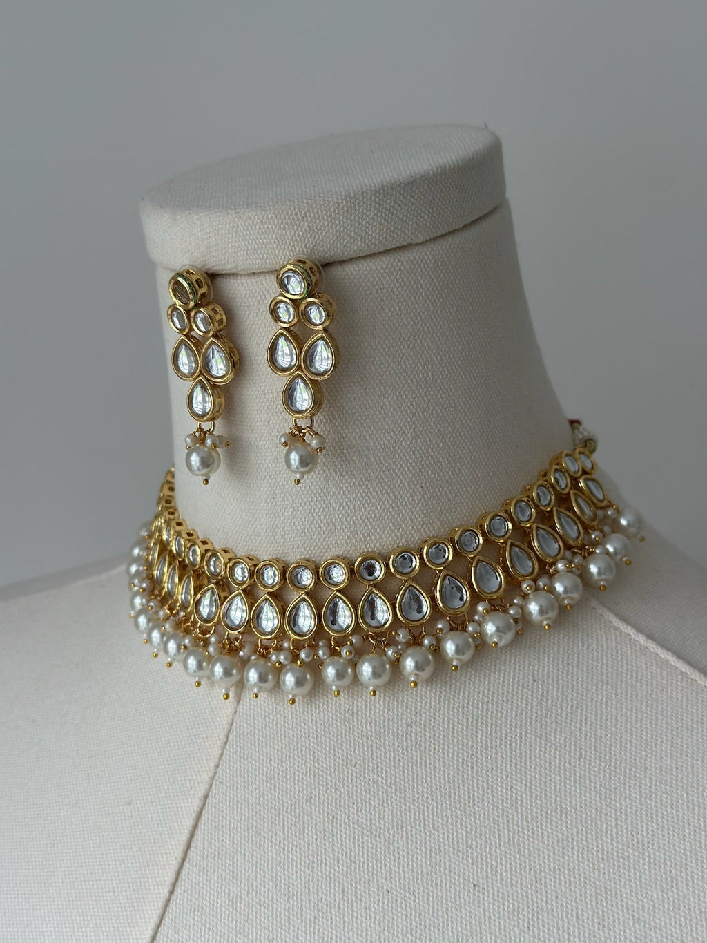 Preeti Set | Ready-to-ship - Touch Of Elegance