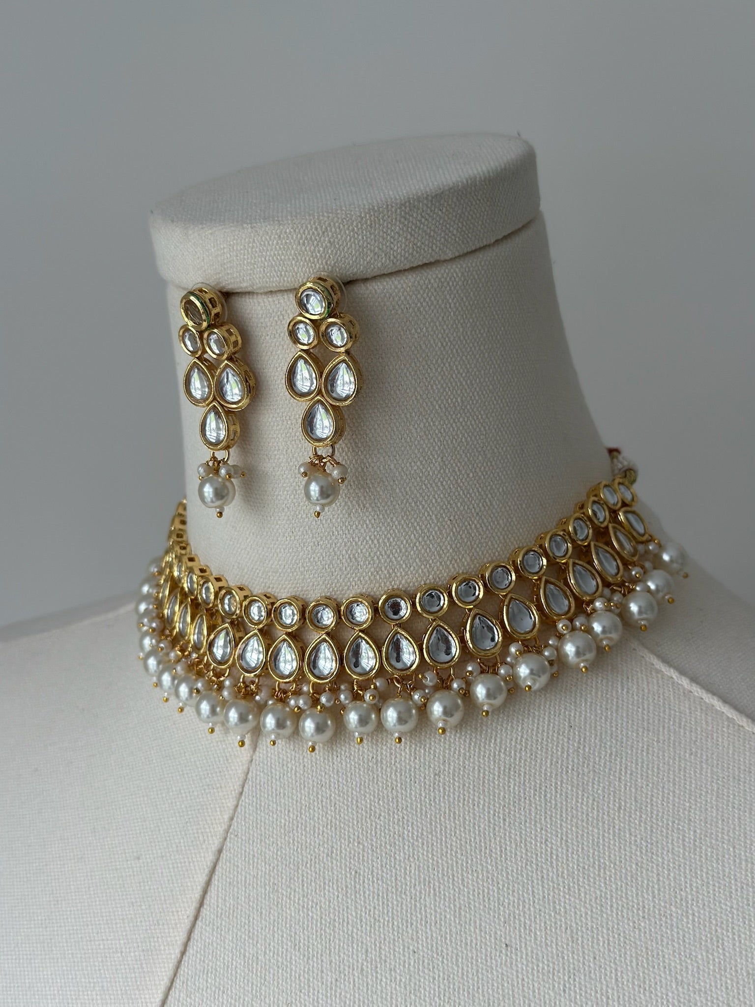 Preeti Set | Ready-to-ship - Touch Of Elegance