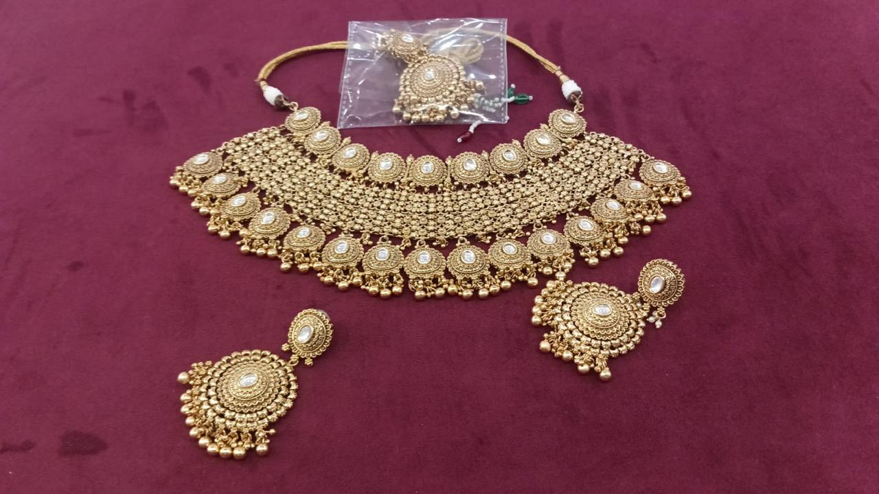 Reena Gold Set | Made - on - order - Touch Of Elegance