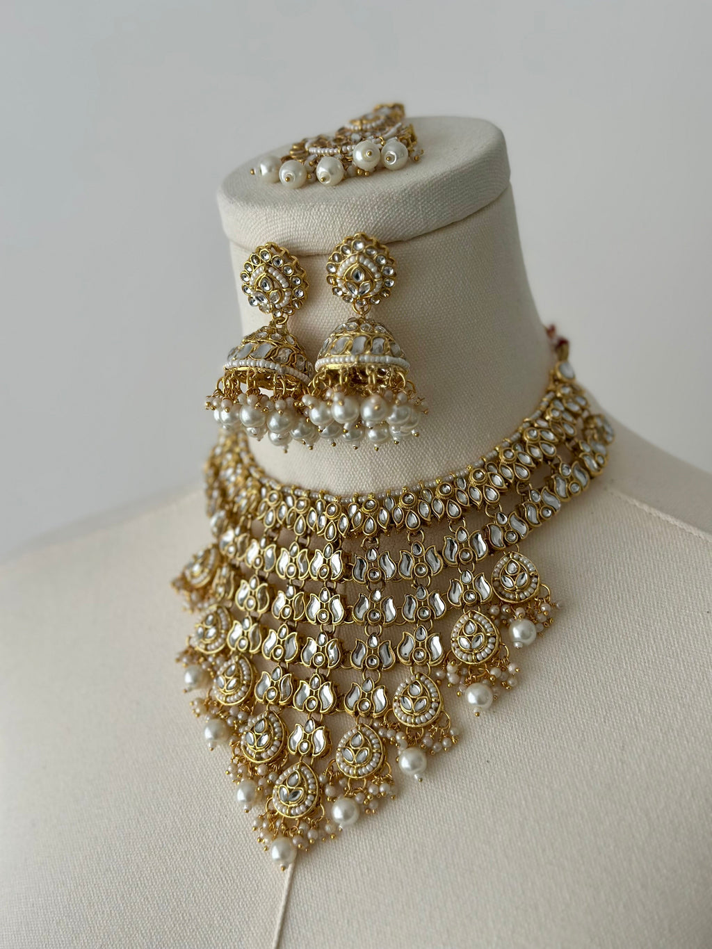 White Tulip Set | Ready - to - ship - Touch Of Elegance