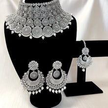 Load image into Gallery viewer, Silver &amp; White Bead Set - Full
